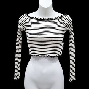 2/$20 H&M Black & White Stripes Cropped Top Blouse Size: Small